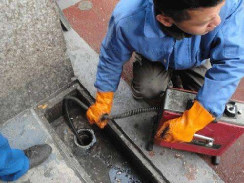 柳北疏通下水道